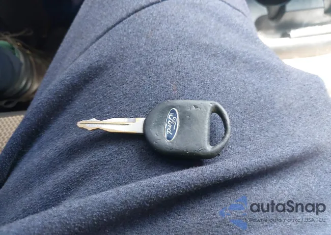 1FTYR14V03TA01995: 42279080