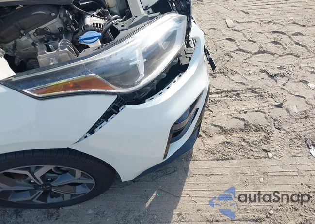 3KPF24AD8LE211603: 42280542