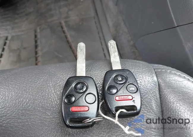 1HGCM55865A188779: 42280652