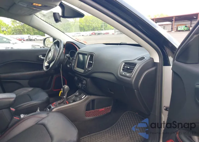 3C4NJDDB8LT112042: 42280780