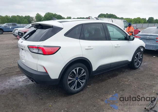 1FMCU0G6XMUB32625: 42279918