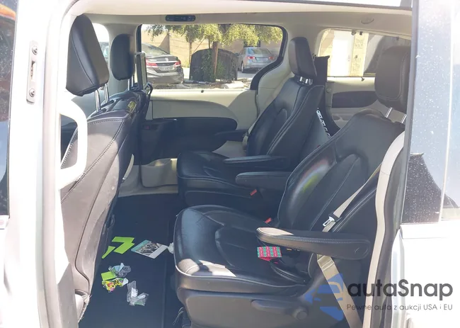 2C4RC1N72JR213288: 42279996