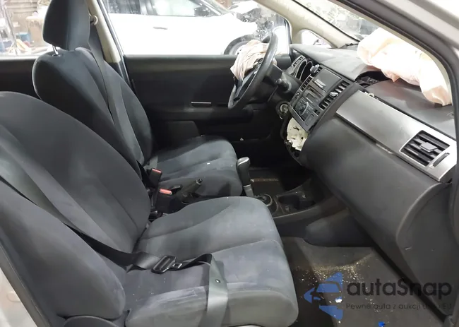 3N1BC11EX8L463295: 42281477