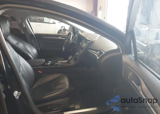 3FA6P0D96DR150852: 42281496