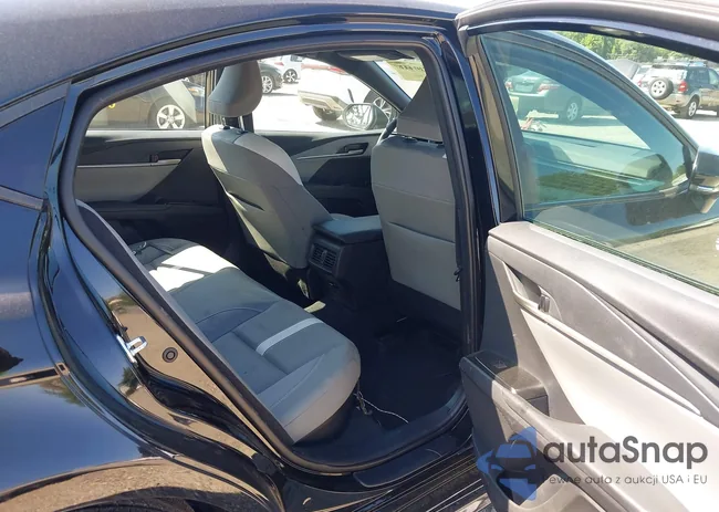 4T1DBADK1SU520972: 42281615