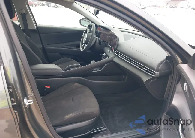 KMHLM4DG9RU831918: 42281637