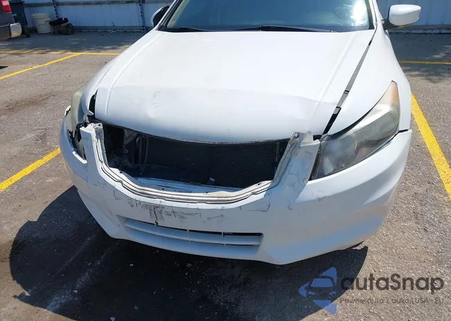 1HGCP2F8XBA803592: 42281674