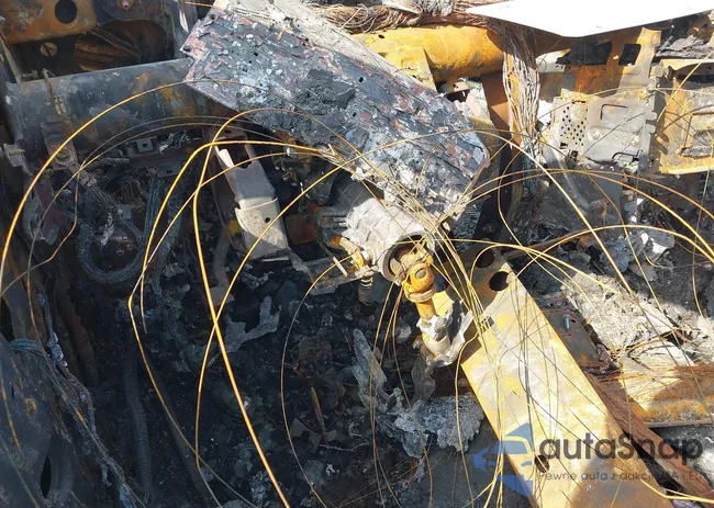 1N4AL2AP2CC113606: 42281676