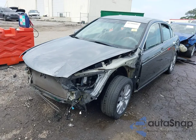 1HGCP3F77CA004707: 42281015