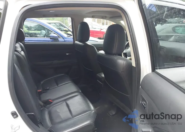 JA4AD3A37EZ015188: 42281043