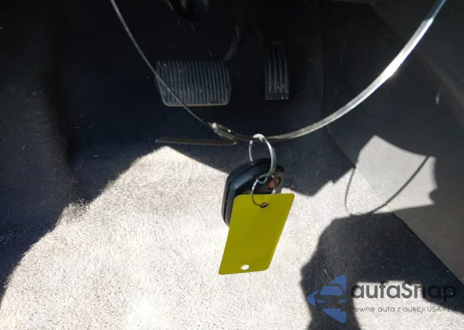 1FADP3F2XJL255123: 42281101