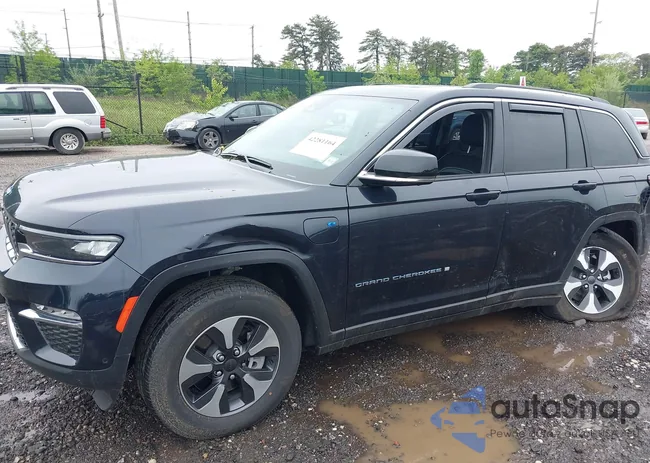 1C4RJYB66PC664736: 42281164