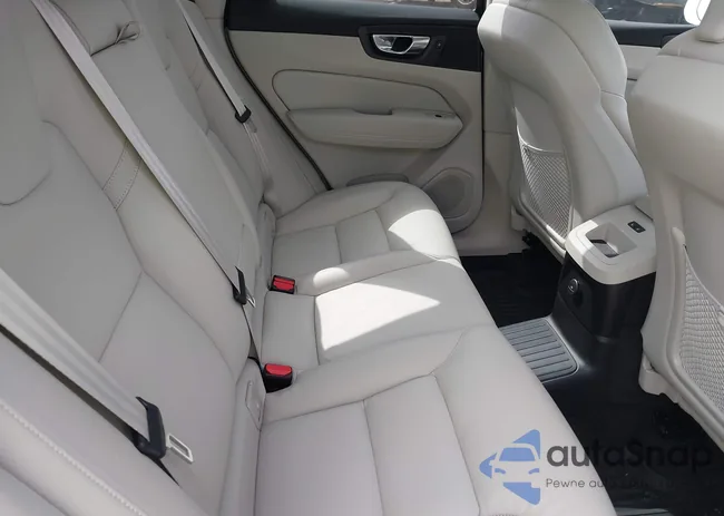 YV4H60DZ8N1033952: 42281183