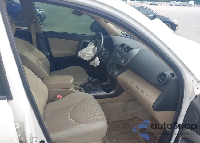 JTMZF4DV4B5032801: 42282629