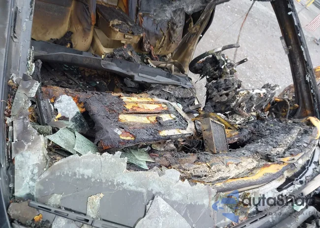 JH4KB16555C016078: 42282743