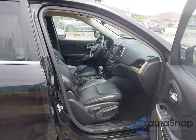 1C4PJMDS9HW609773: 42282744