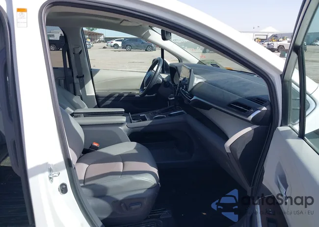 5TDYRKEC2MS041417: 42281916