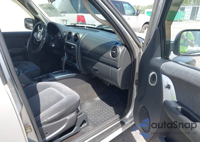 1J4GK58K92W220677: 42283681