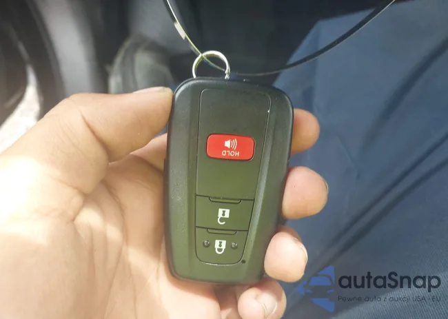 JTND4MBE2N3183215: 42283696