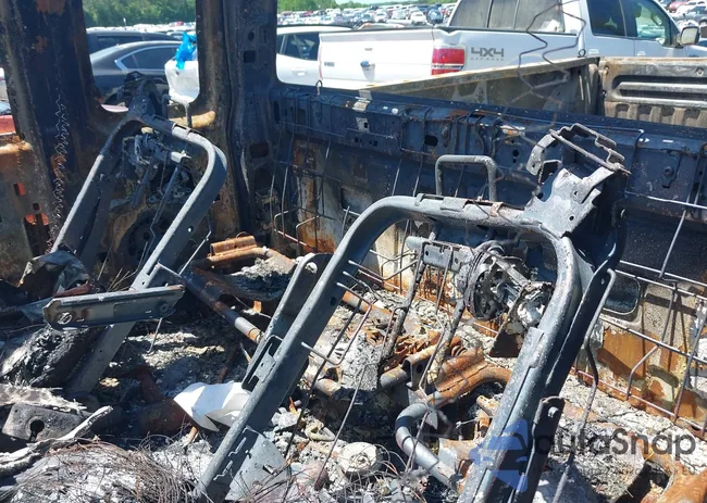 1FTNX21P84EA99085: 42283838