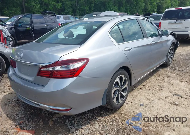 1HGCR2F83HA218176: 42282894