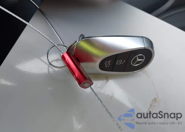 W1NKM4GB2PF043878: 42283130