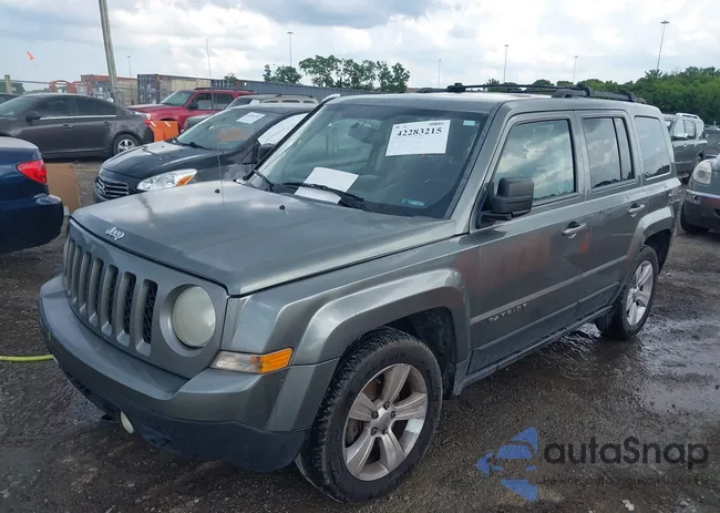 1C4NJPFB0ED529551: 42283215