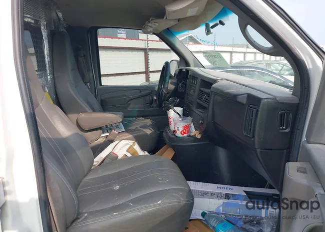 1GCWGFFA8C1106882: 42284350