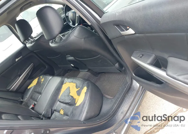 1HGCP36828A081534: 42284352