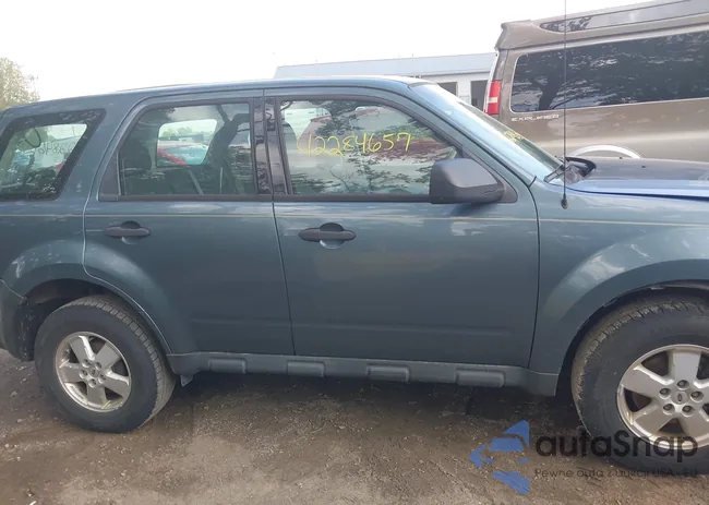 1FMCU0C74CKA82653: 42284657