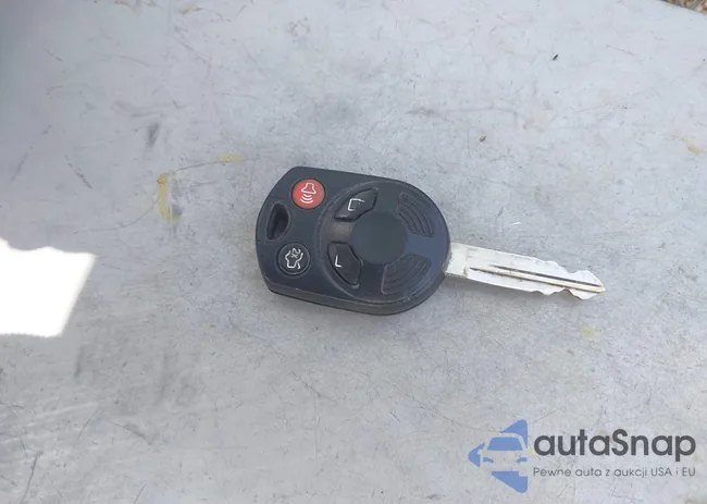 1FMCU0C74CKA82653: 42284657