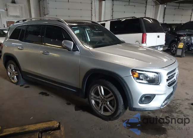 W1N4M4HB8LW049749: 42284730