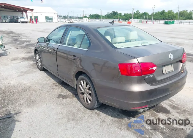 3VWDX7AJ8DM437709: 42285355