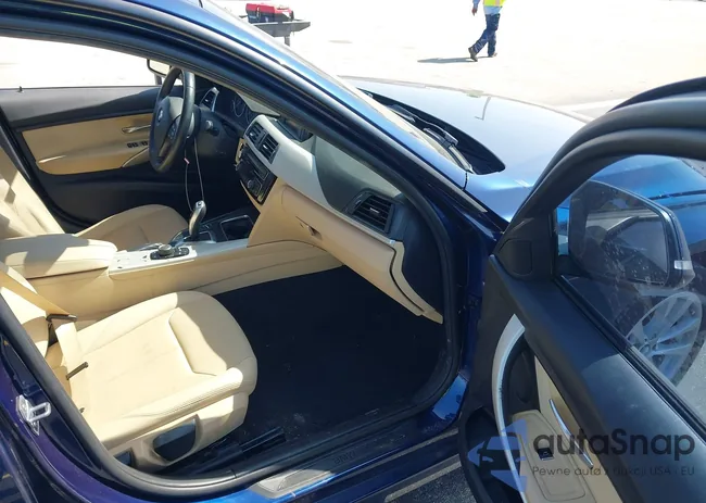 WBA8A9C52JK622825: 42285685