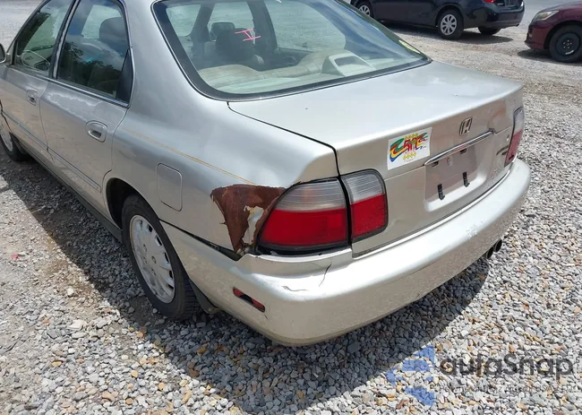 1HGCD5568TA181747: 42284831