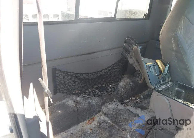 4F4YR16V92TM23752: 42284955