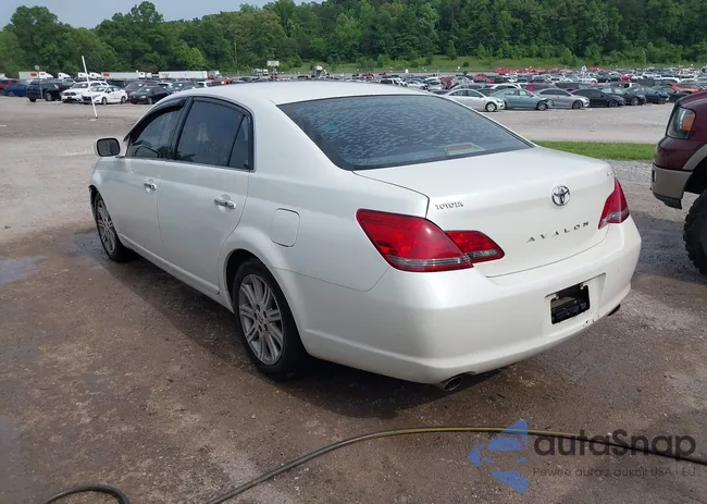 4T1BK36B68U315625: 42286359