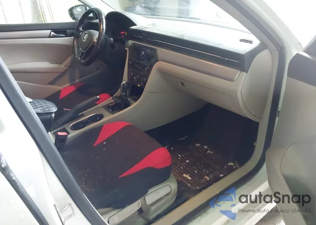 1VWWA7A35LC004103: 42286594