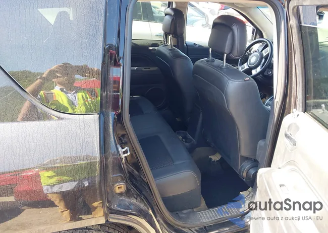 1C4NJCEA3GD715153: 42286706