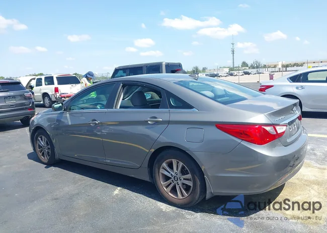 5NPEB4AC2DH641093: 42286718