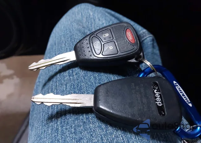 1C4NJRFB8FD245162: 42286719