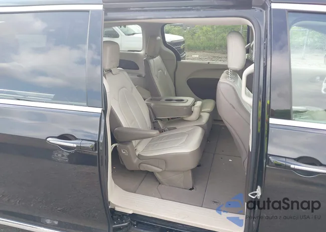 2C4RC1BG4HR534733: 42286142