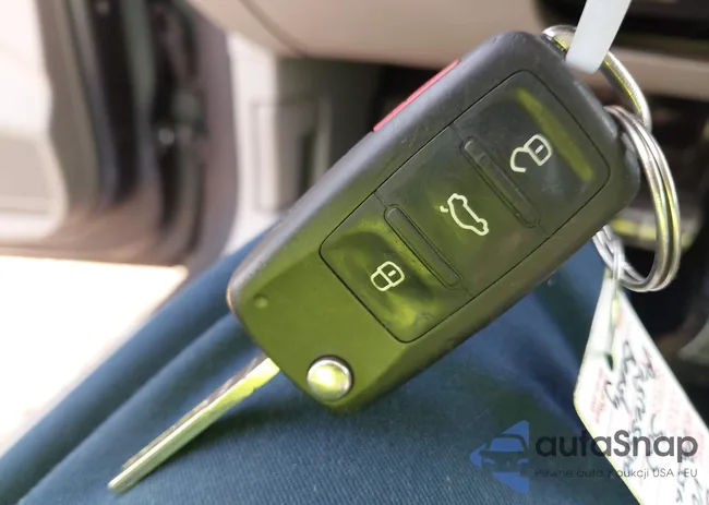 1VWAA7A31JC025005: 42287796