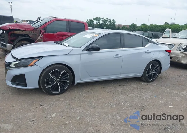 1N4BL4CVXRN410017: 42288343