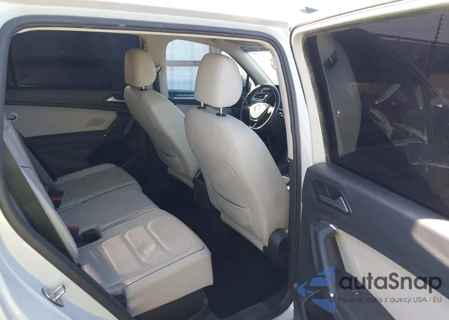 3VV4B7AX5JM105410: 42288374