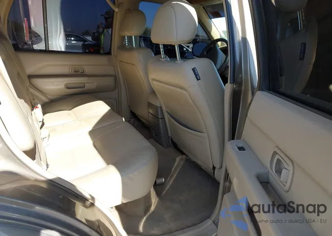 JN8DR07Y11W527311: 42288499