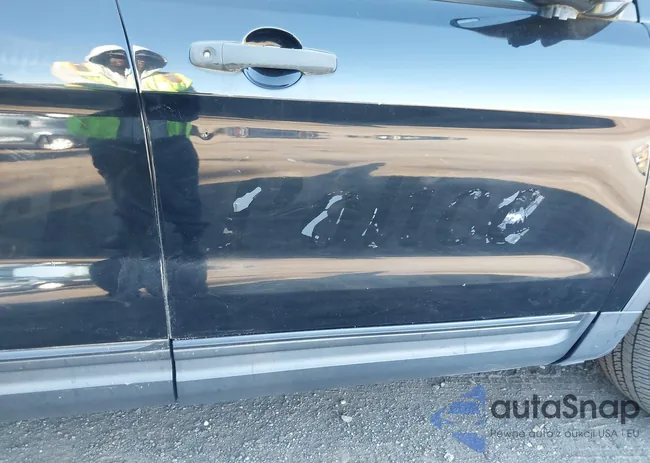 1FM5K8AR6EGA70768: 42287875