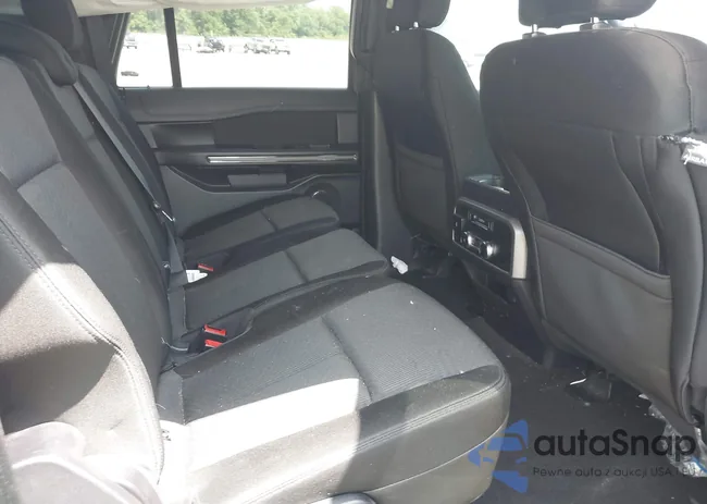 1FMJK1HT9LEA70229: 42288211