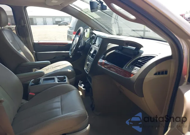 2C4RC1CG1ER107844: 42289512