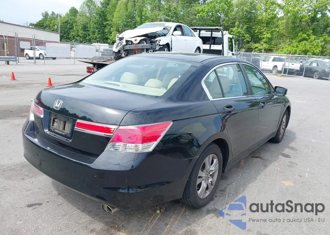 1HGCP2F6XBA144976: 42289562